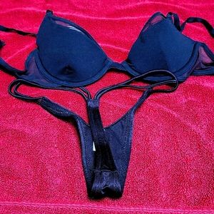 Wolford 34B Bra with Leg Avenue (one size) Thong